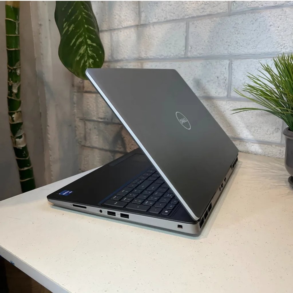 Laptop Workstation DELL Precision 7550