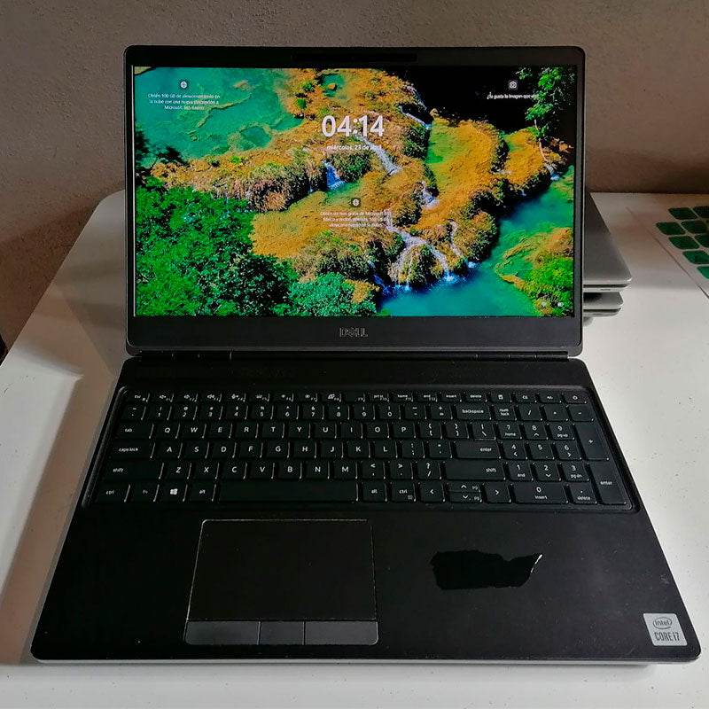 Laptop Workstation DELL Precision 7560