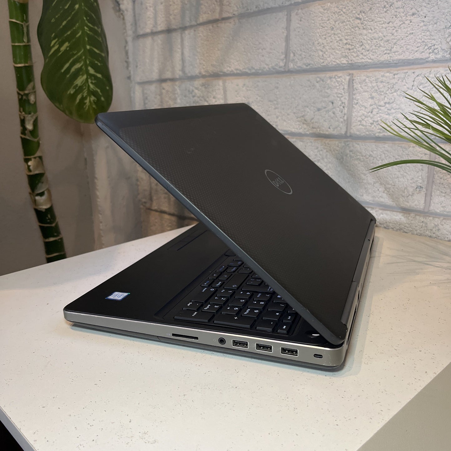 Laptop Workstation DELL Precision 7520