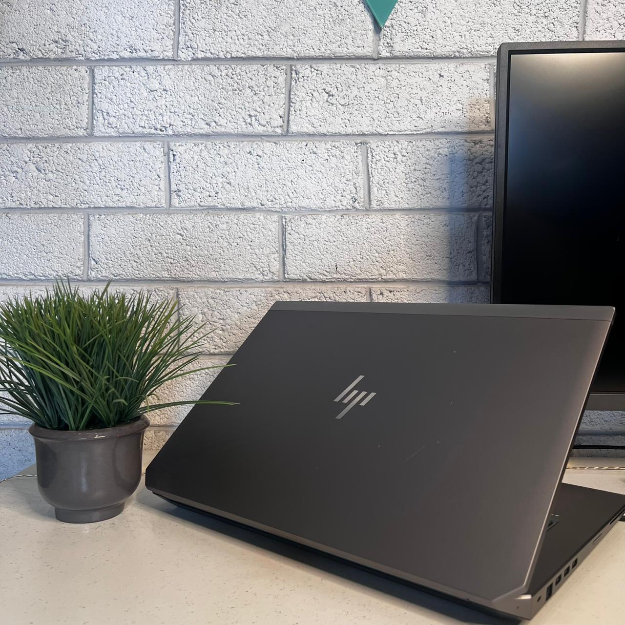 Laptop HP ZBook FURY G7