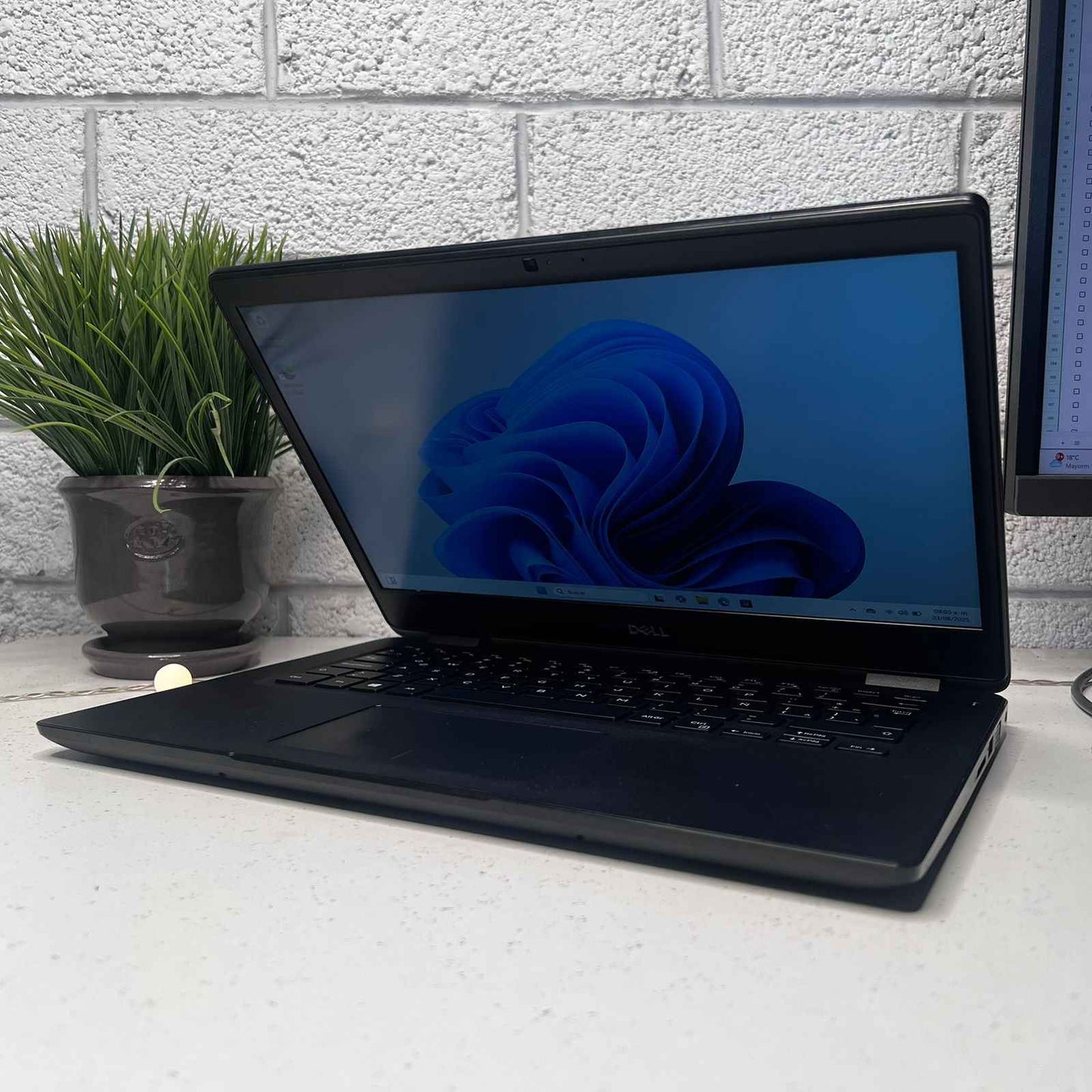 Laptop DELL Wyse 5470