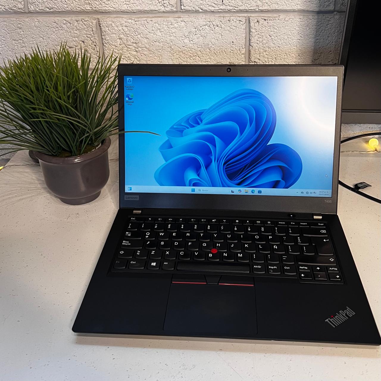 Laptop Lenovo ThinkPad T495
