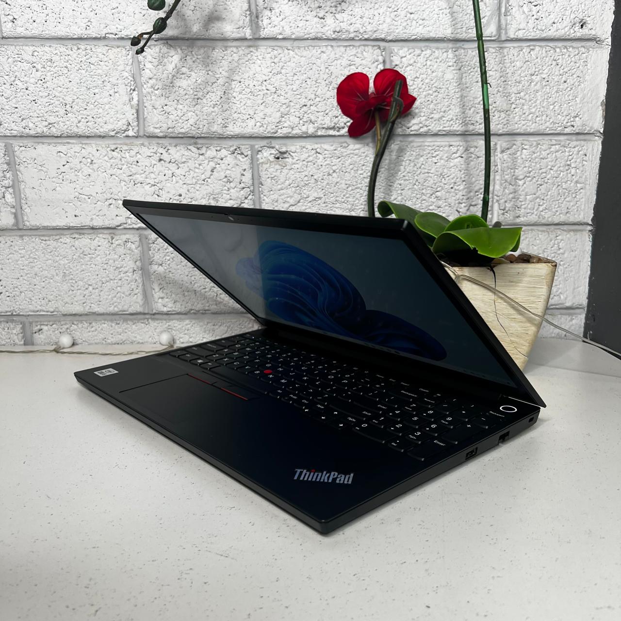 Laptop Lenovo ThinkPad E15