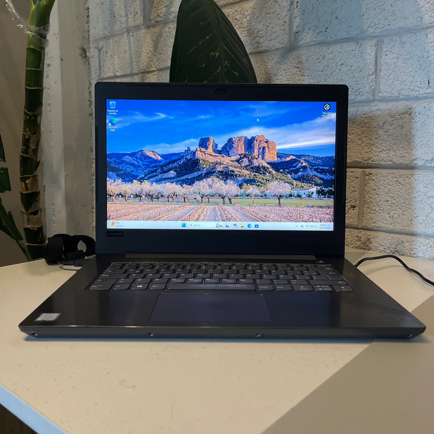Laptop Lenovo V 330