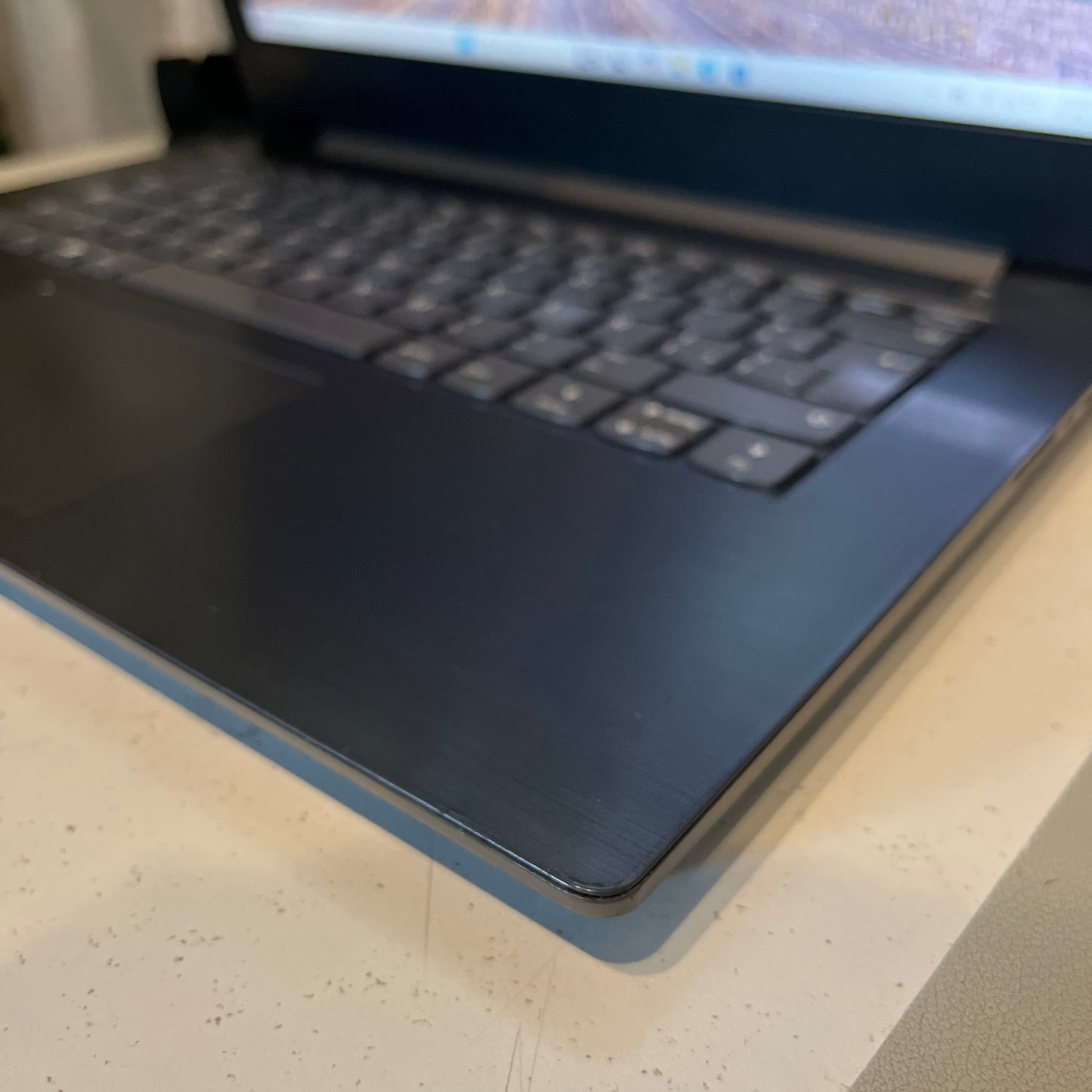 Laptop Lenovo V 330