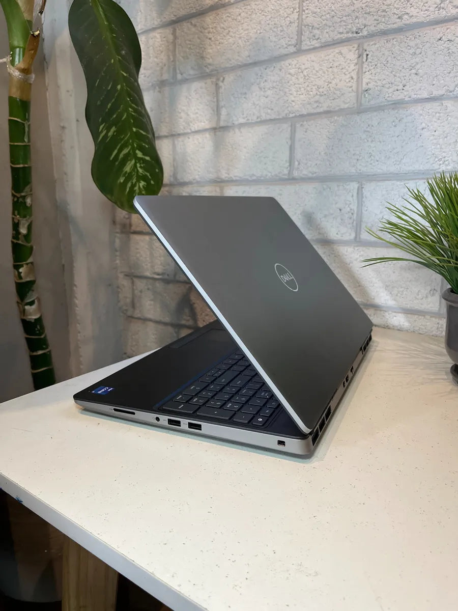 Laptop Workstation DELL Precision 7550