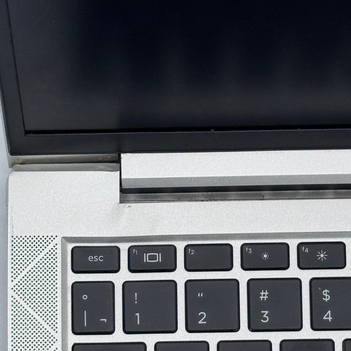HP Elitebook 830 G8