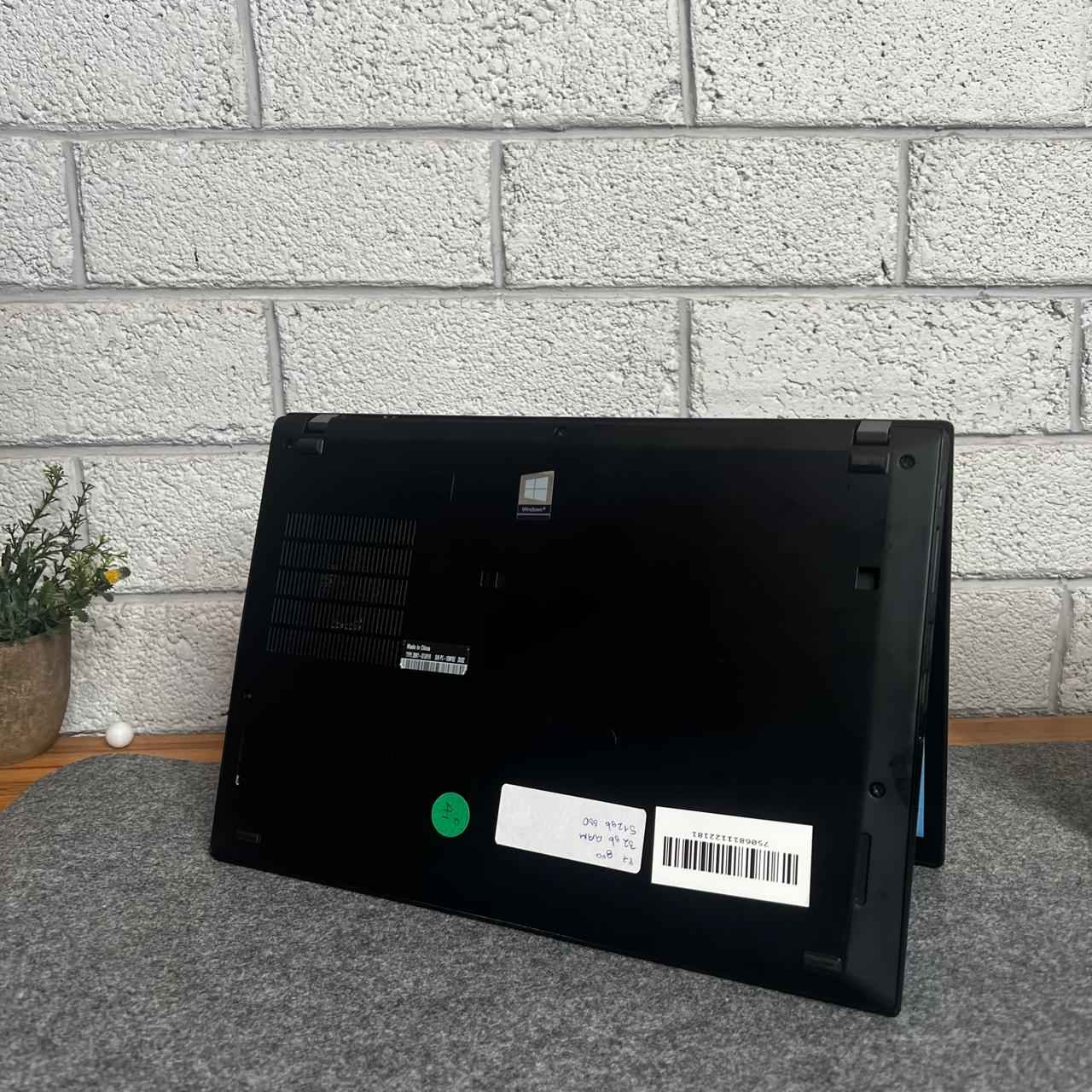 Laptop ThinkPad T490s