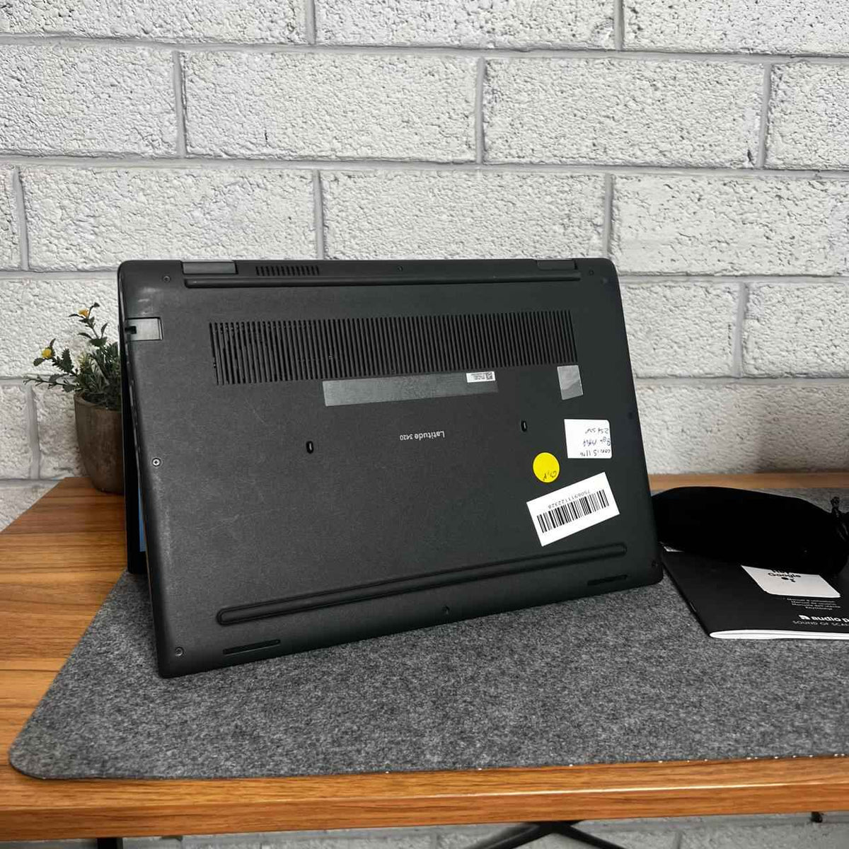 DELL Latitude 3420