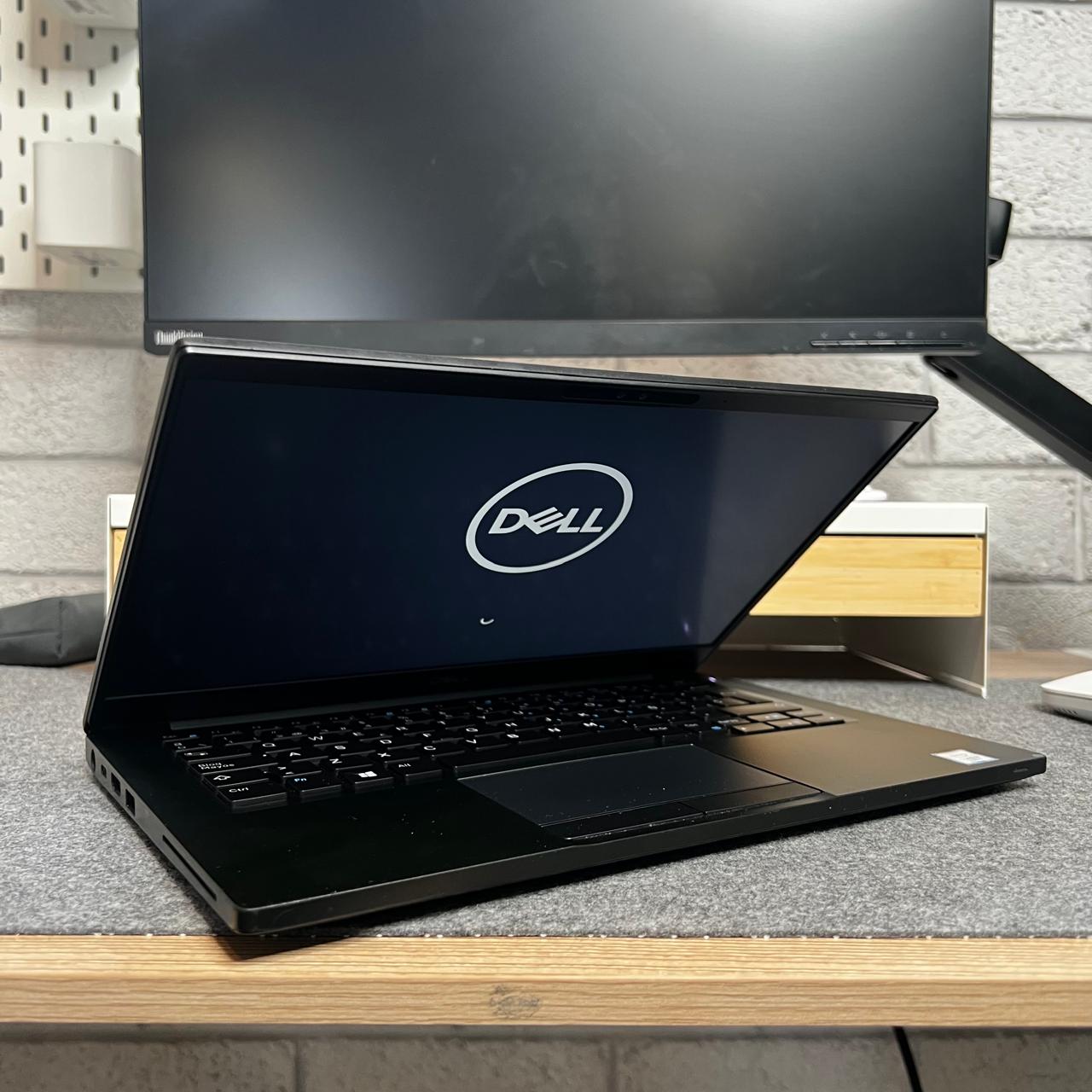 Laptop DELL Latitude 7390