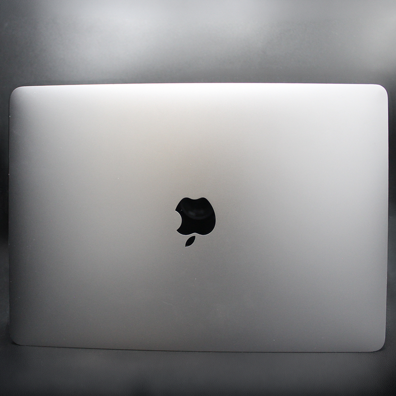 MacBook Pro A2251