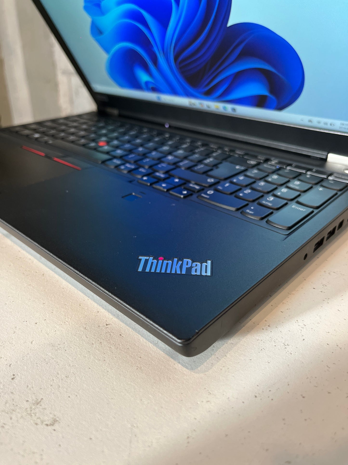 Workstation Lenovo Thinkpad P52 Xeon 256GB Ssd 16gb Quadro P2000